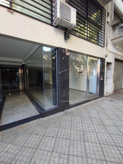 SANTIAGO 1431  -  LOCAL  -