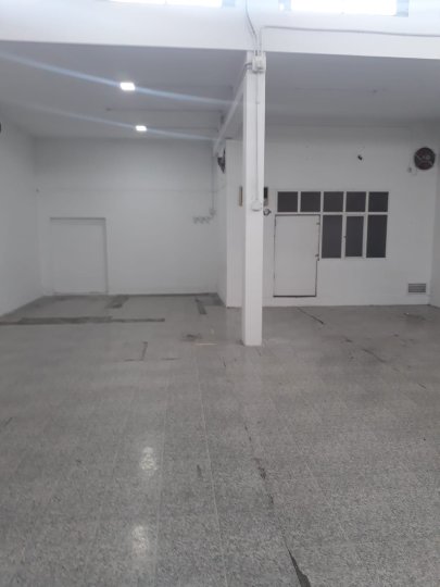 SARMIENTO 2230 - LOCAL COMERCIAL  520 M2. -